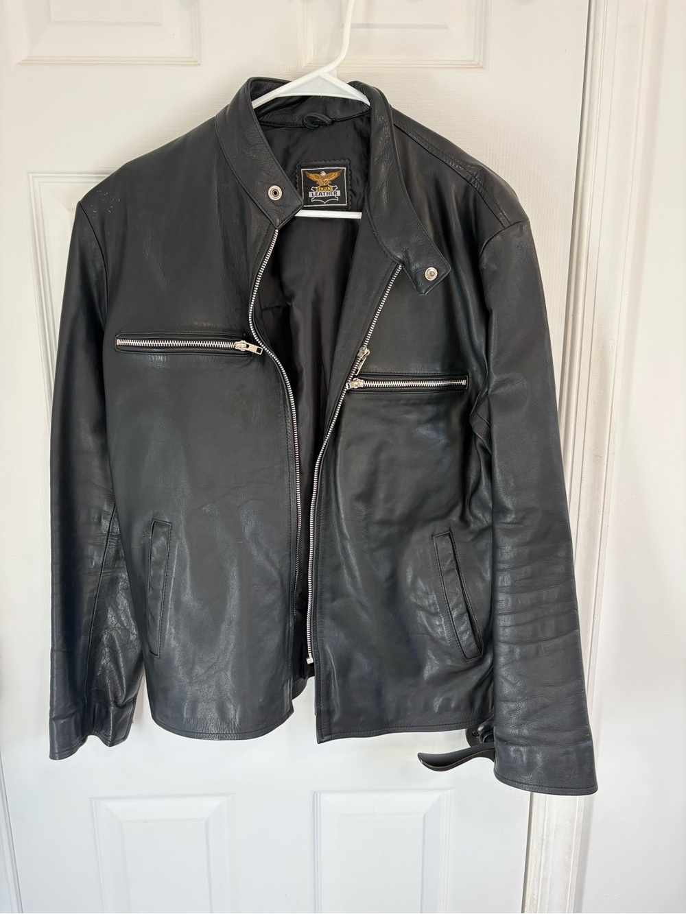 Men's Black Leather Bomber Jacket with Zip Pockets